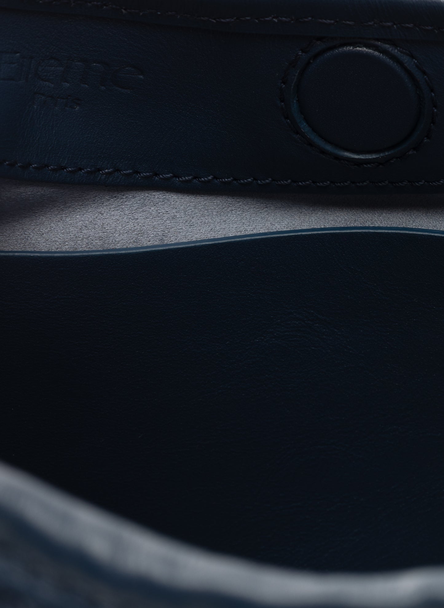 Small Boomerang Woven Leather Navy