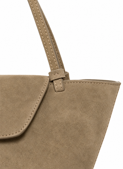 Courrier Tote Suede Truffle