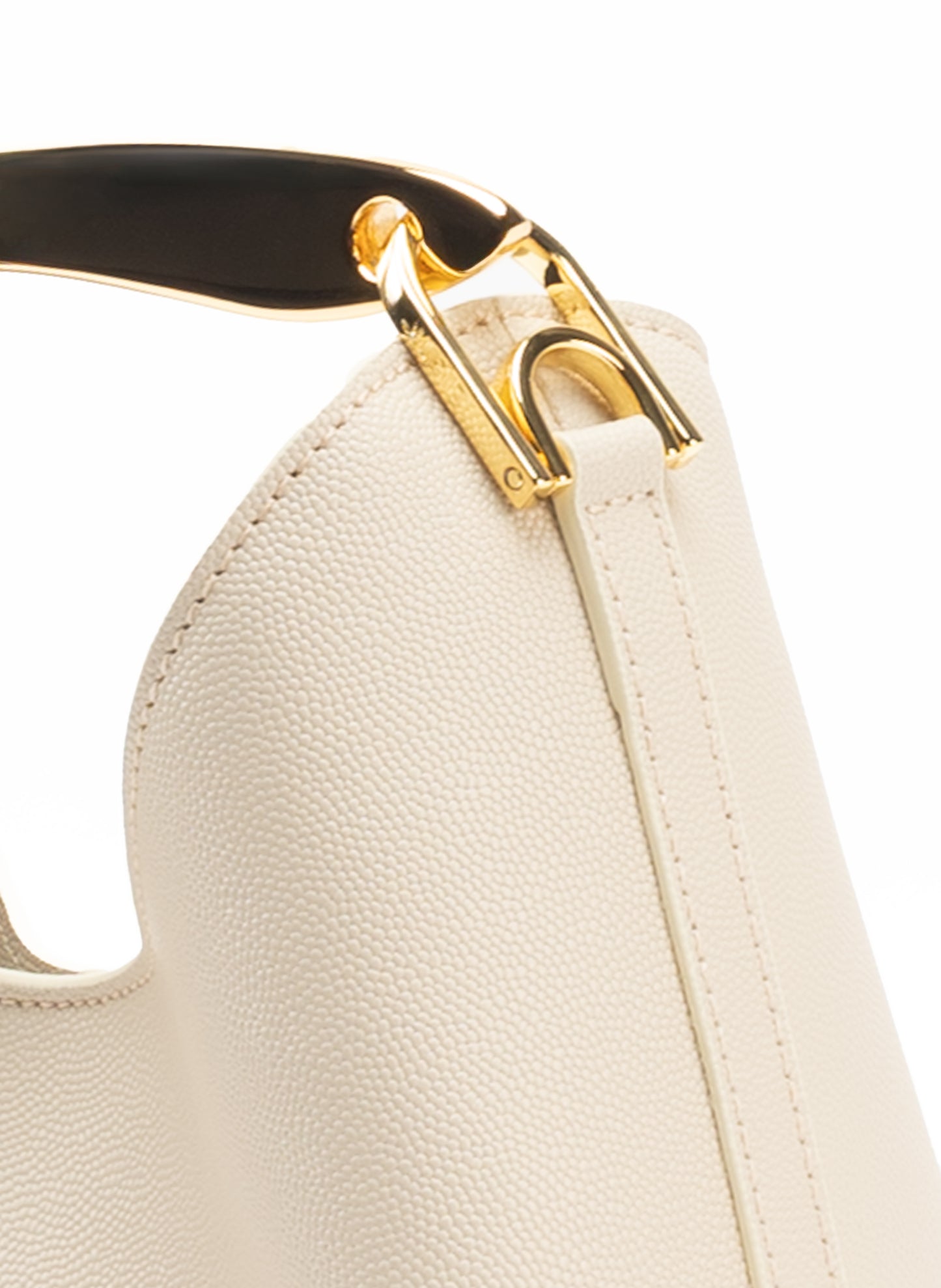 Small Boomerang Caviar Leather Beige