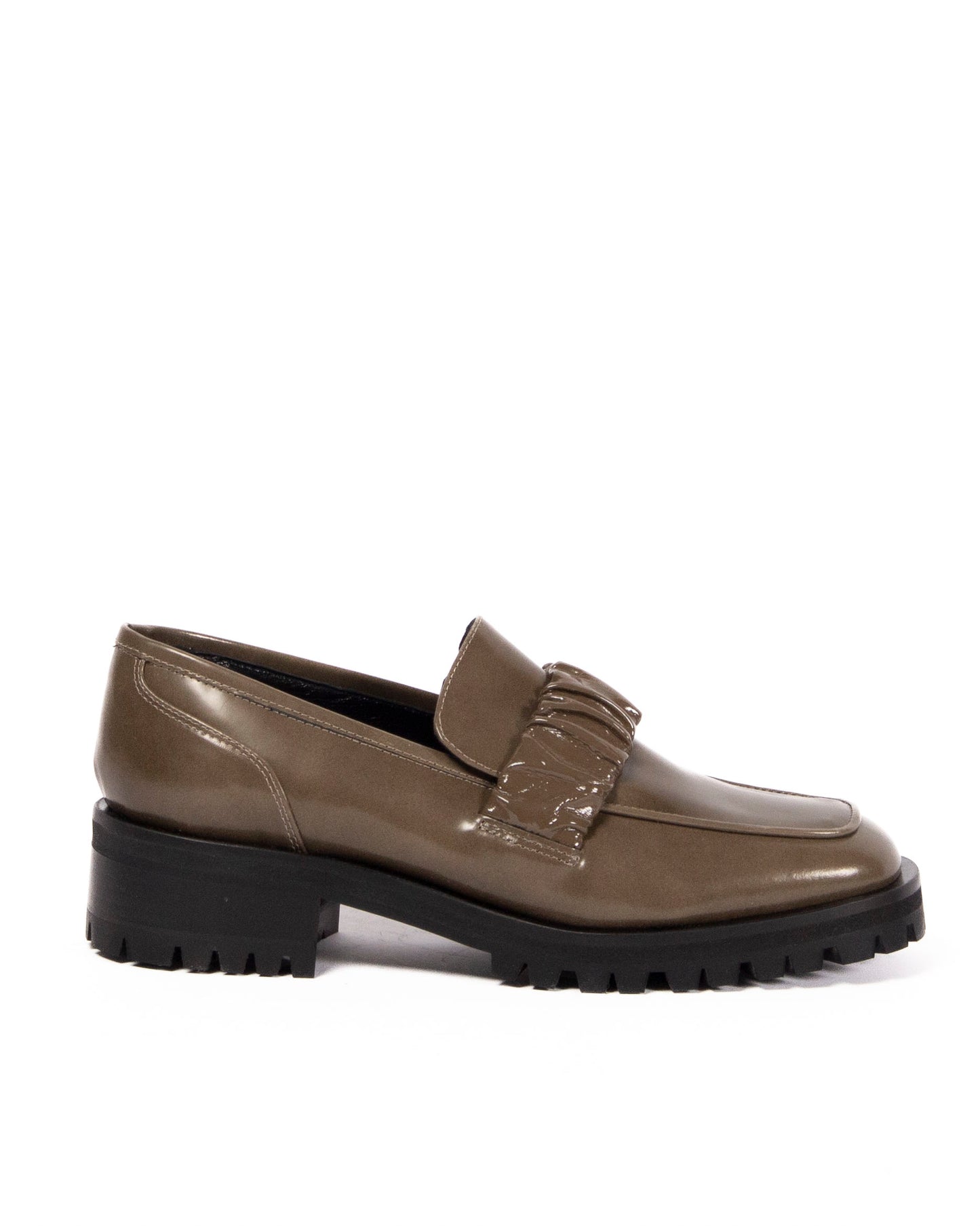 Chouchou Square Loafer Sceller