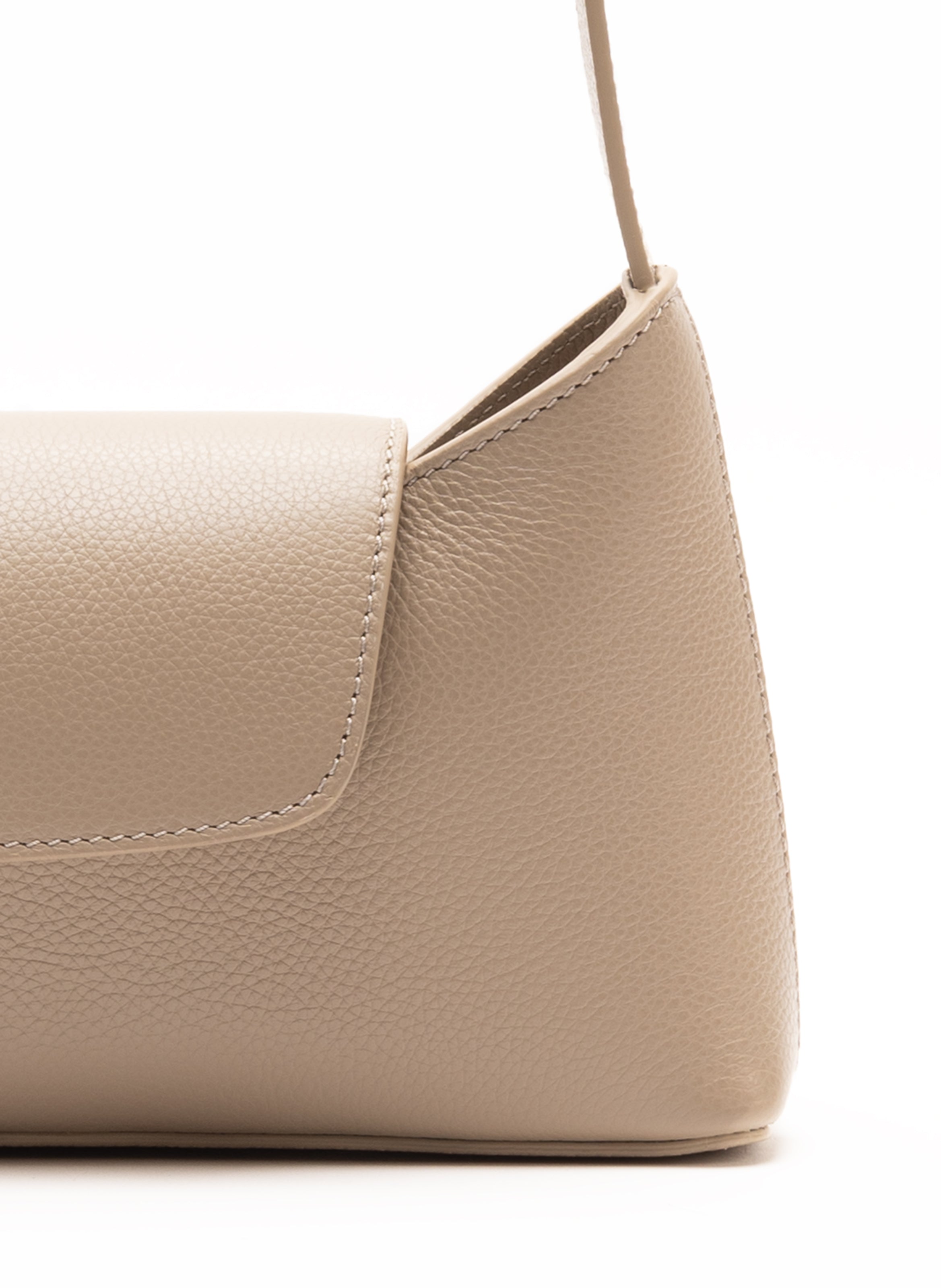 Envelope Pebbled Leather Taupe - Minimalist Shoulder Bags - Elleme