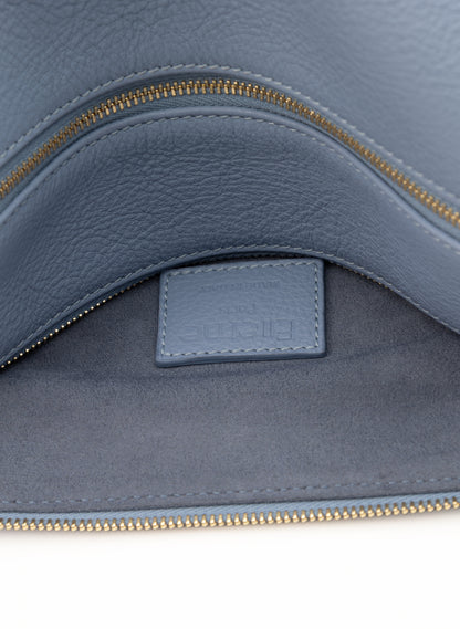 Trousse Pebbled Leather Cloud Blue