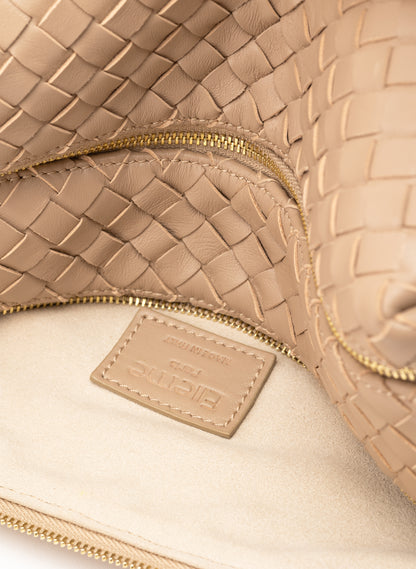 Trousse en cuir tressé taupe