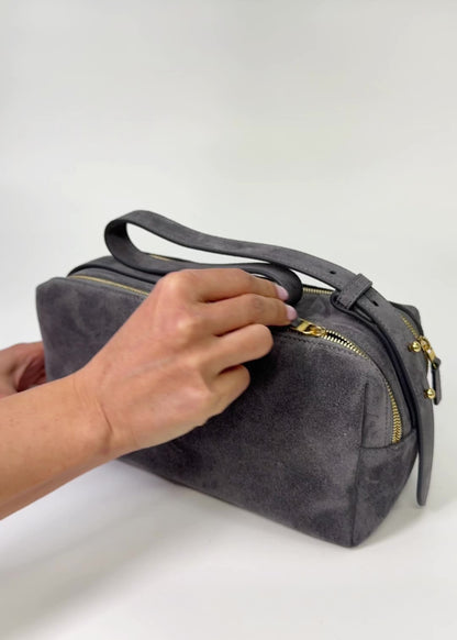 Trousse Suede Grey